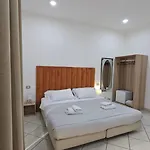 Centro בית הארחה 4*