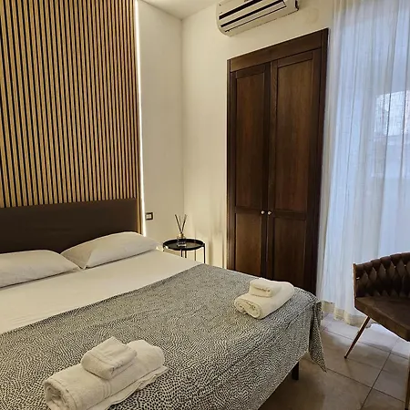 Room&jacuzzi 2* Nápoles