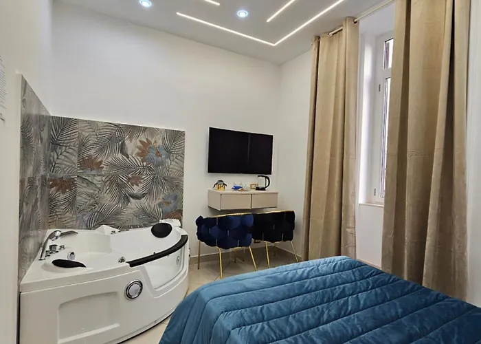 Centro بيت ضيافة نابولي