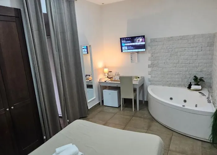 Centro بيت ضيافة نابولي