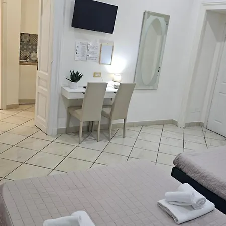 Centro 4* Naples