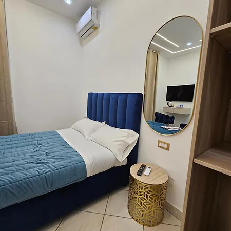 Room&jacuzzi Гостевой дом Неаполь