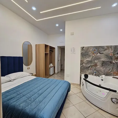 Room&jacuzzi Неаполь