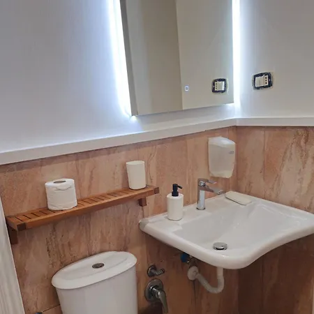 Гостевой дом Room&jacuzzi Неаполь